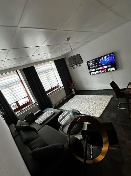 Schoene Wohnung In Bestlage Inclusive Parkplatz Leipzig